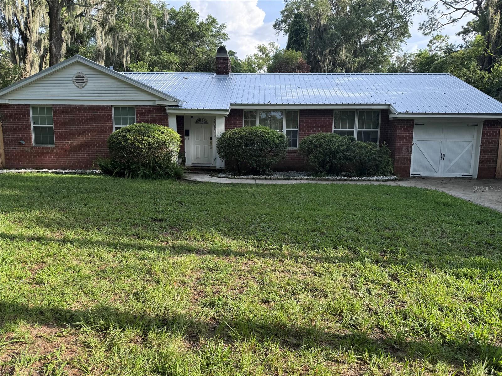 Discover the perfect opportunity to own a spacious 3-bedroom, 1-bath home on Wiltshire St, Jacksonville, with the added bonus of 3 lots included in the sale! This property offers plenty of space, privacy, and potential for expansion, investment, or outdoor living. 3 Spacious Bedrooms each with built-in custom closets offering maximum storage and organization, 1 Full Bathroom that is clean and functional
Inviting Living Area that is a cozy space perfect for relaxation or entertaining. Large kitchen equipped with modern appliances and ample cabinet storage. A Dining Area great for family meals and gatherings. New metal roof, newer AC, updated double pane windows, all the big ticket items already taken care of so no need to worry about expensive updates!
Beautiful parquet Floors that add warmth and character throughout
Three lots included. Expansive outdoor space ideal for gardening, play, or future building projects
The large backyard gives you room to create your own private retreat
This convenient Location is close to schools, parks, shopping, and easy access to major routes
This home perfectly blends comfort, storage, and outdoor space with the potential for expansion or investment. Custom closets make organization a breeze, while the three lots provide room to grow.
Schedule your private tour today and see all this home has to offer!