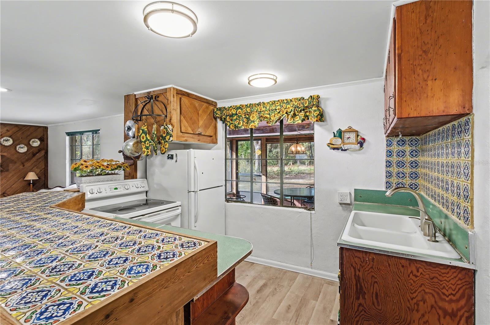 FLORIDA TUNG OIL GRVS INC DEVE - Residential