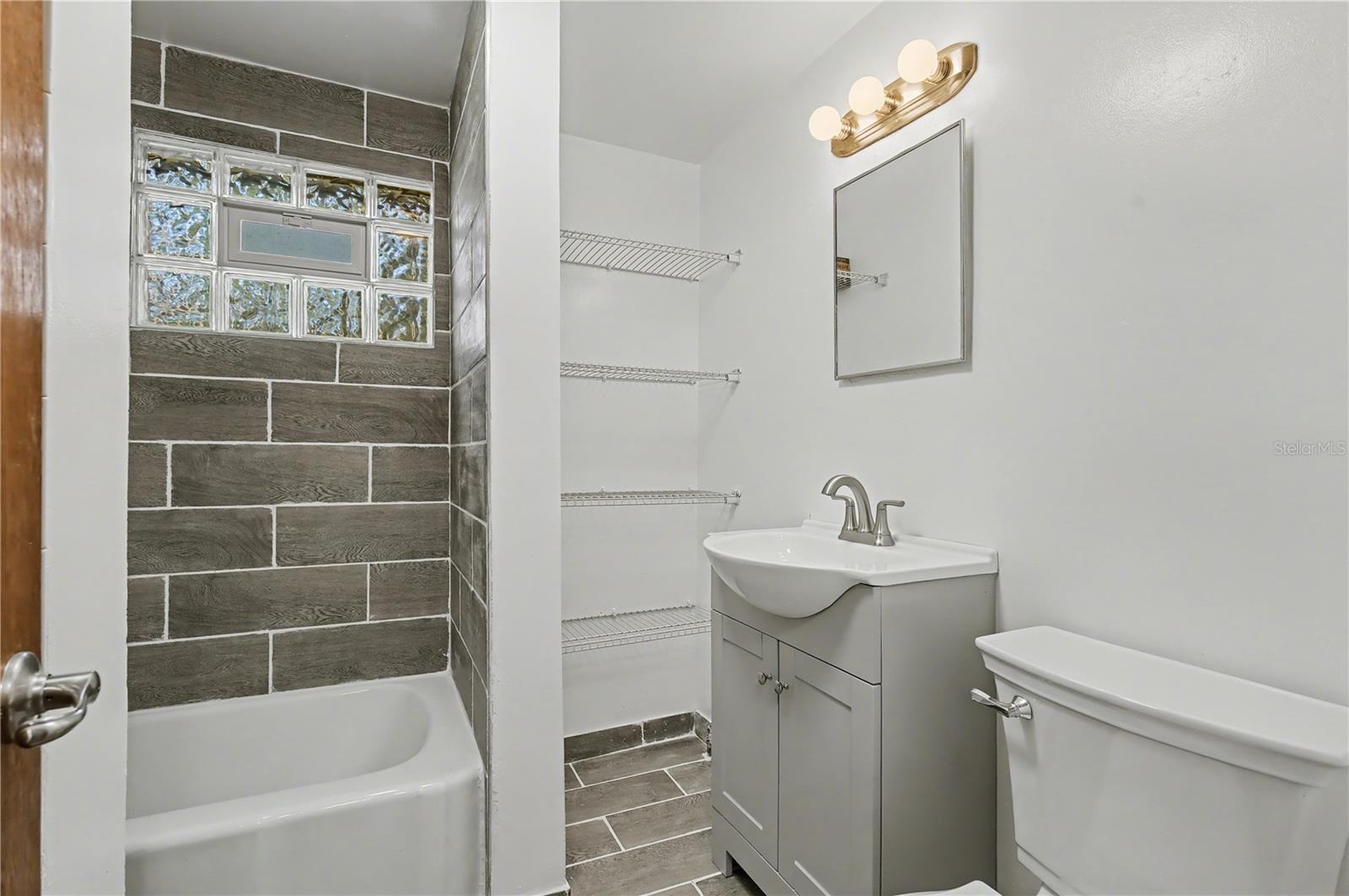 FLORIDA TUNG OIL GRVS INC DEVE - Residential