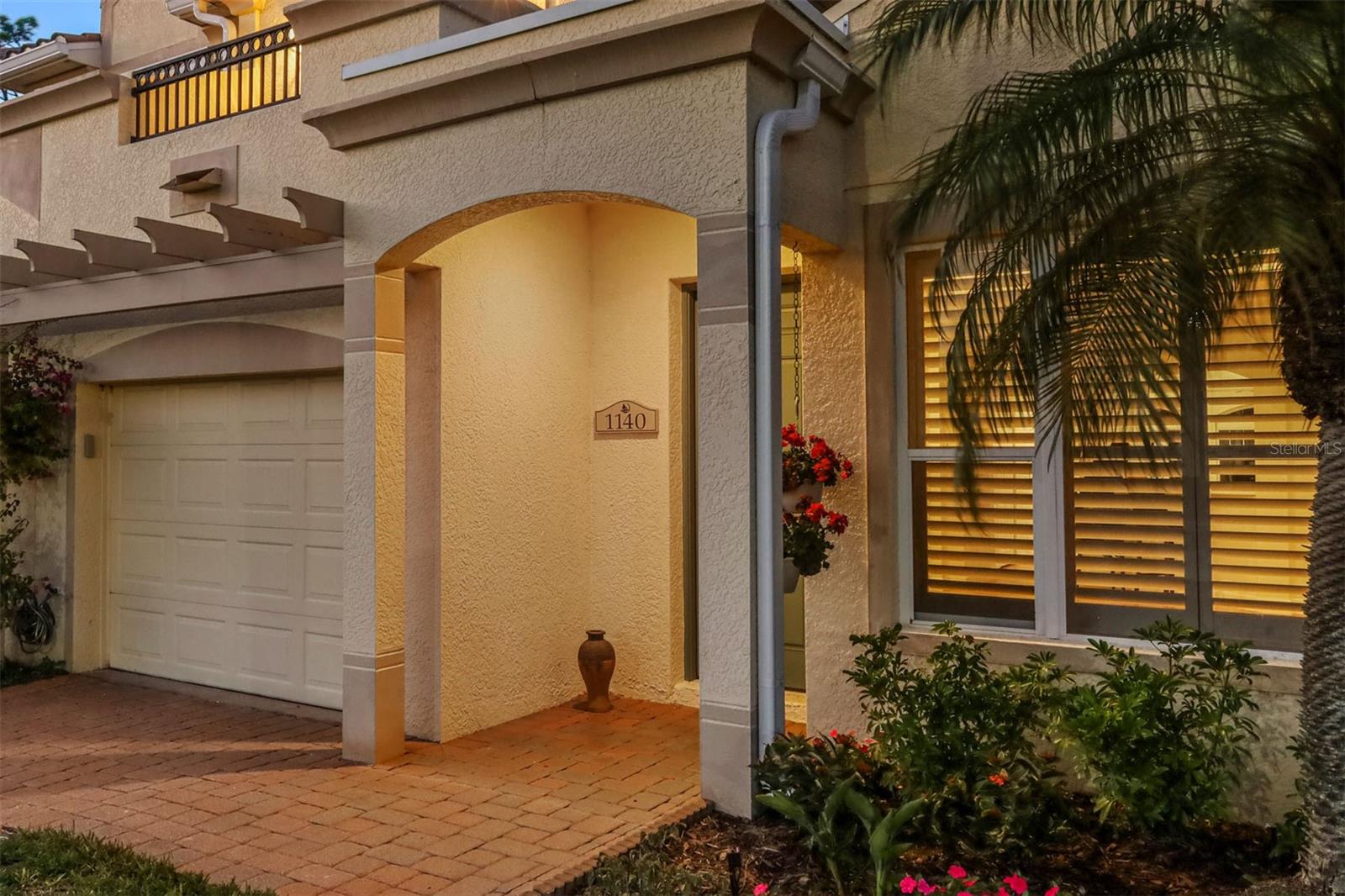 1140 BEACHCOMBER COURT 11