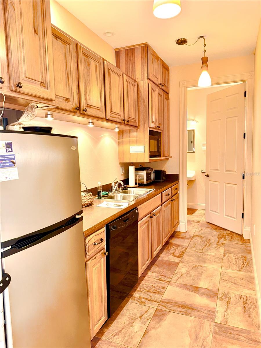 DRIGGERS GROVE REP - Commercial Lease