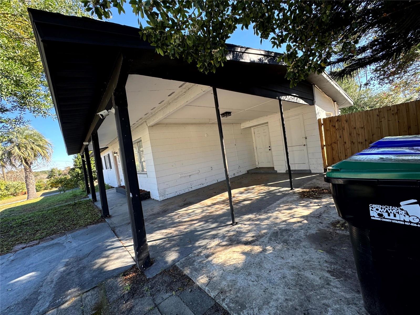 1412 LAKECREST DRIVE