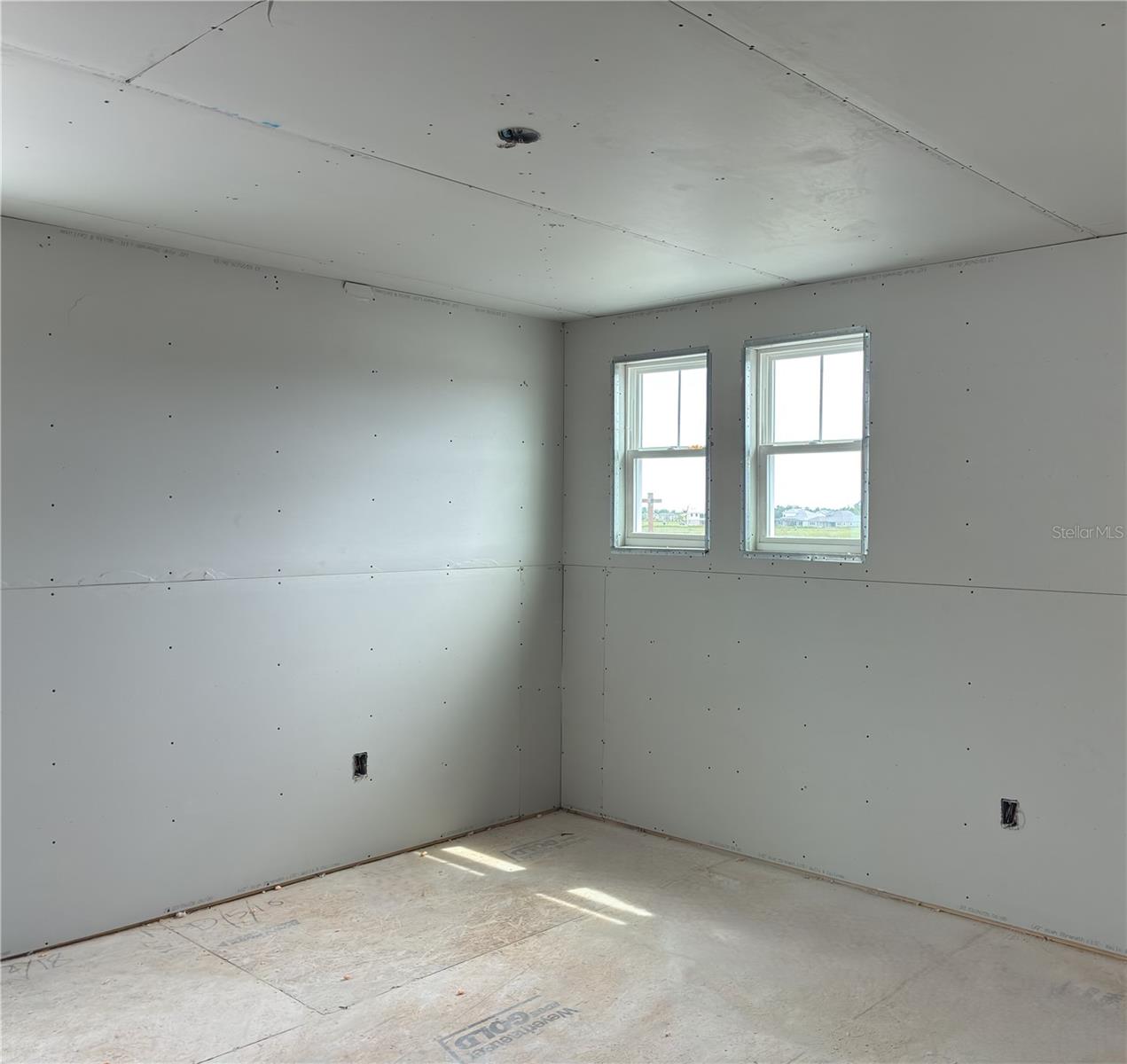 10046 HIDDEN HAMMOCK LOOP