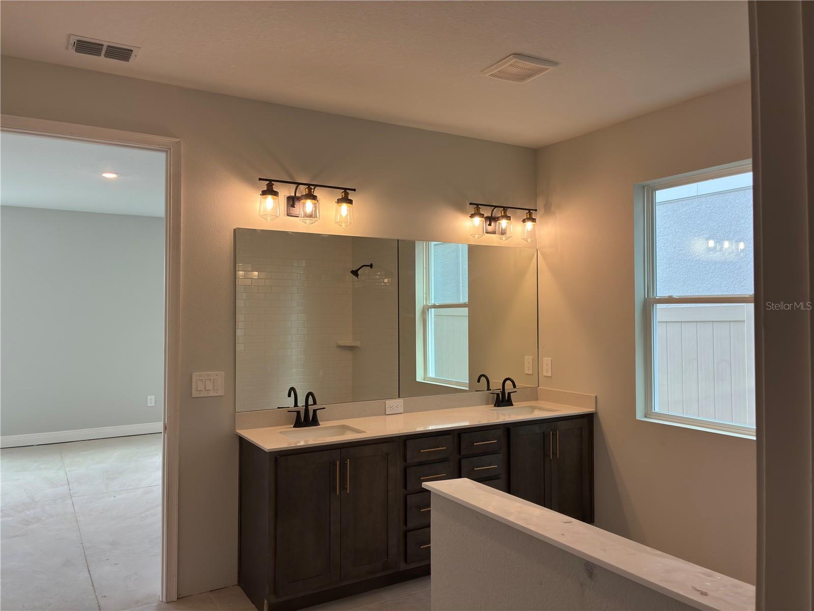 OAKFIELD TRAILS WEST - Residential