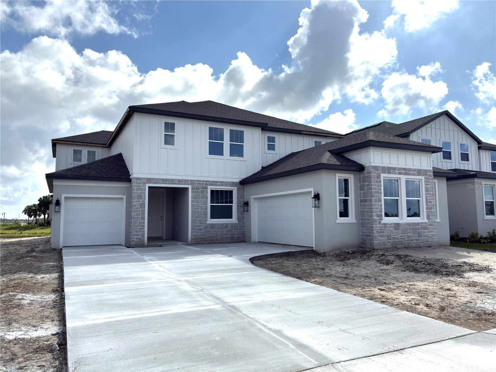 OAKFIELD TRAILS WEST - Residential