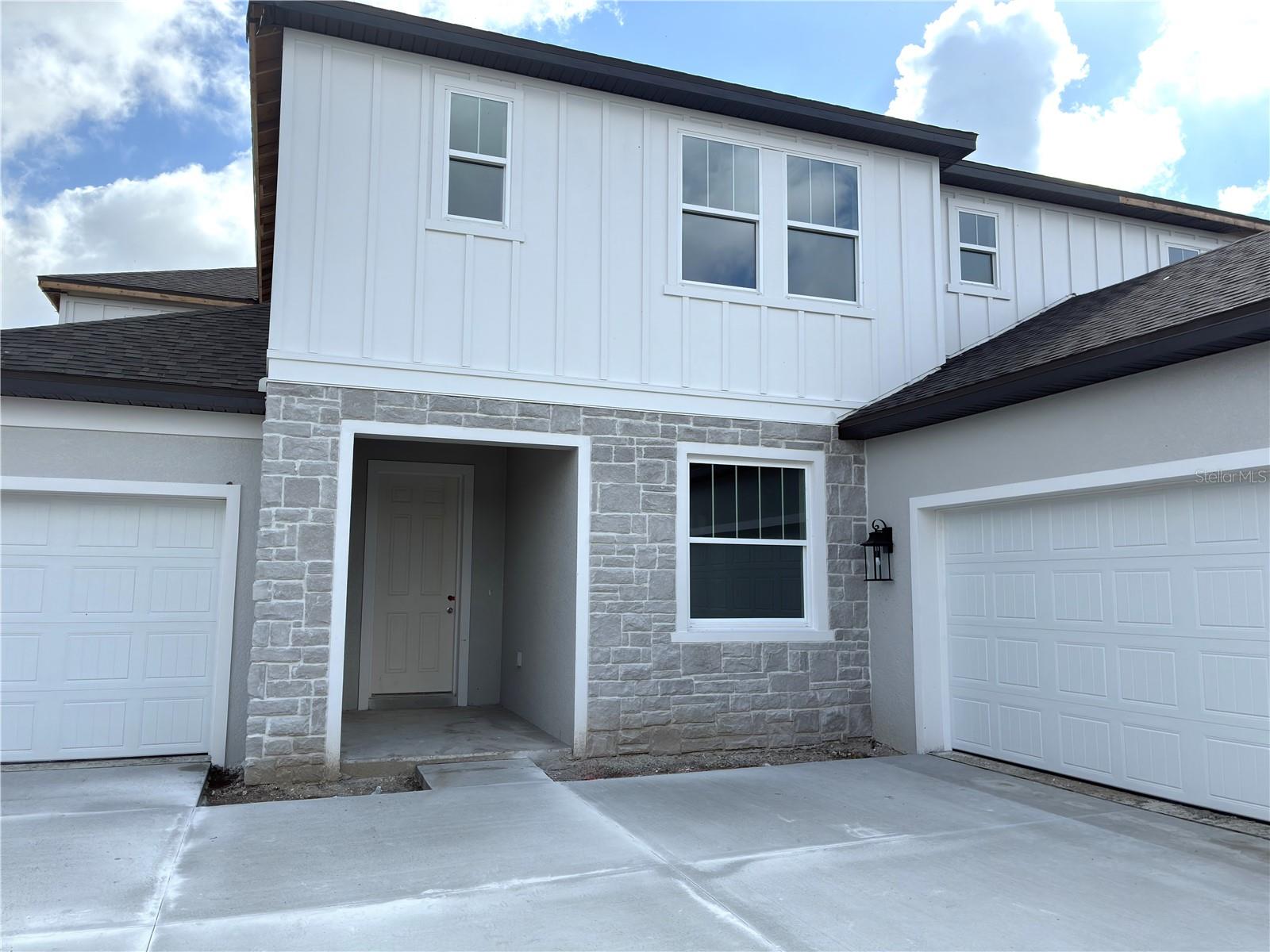 OAKFIELD TRAILS WEST - Residential