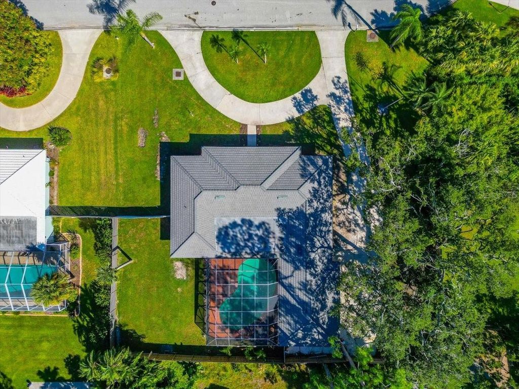 Photo of 1861 Riviera Circle, Sarasota, FL 34232 (MLS # A4668304)
