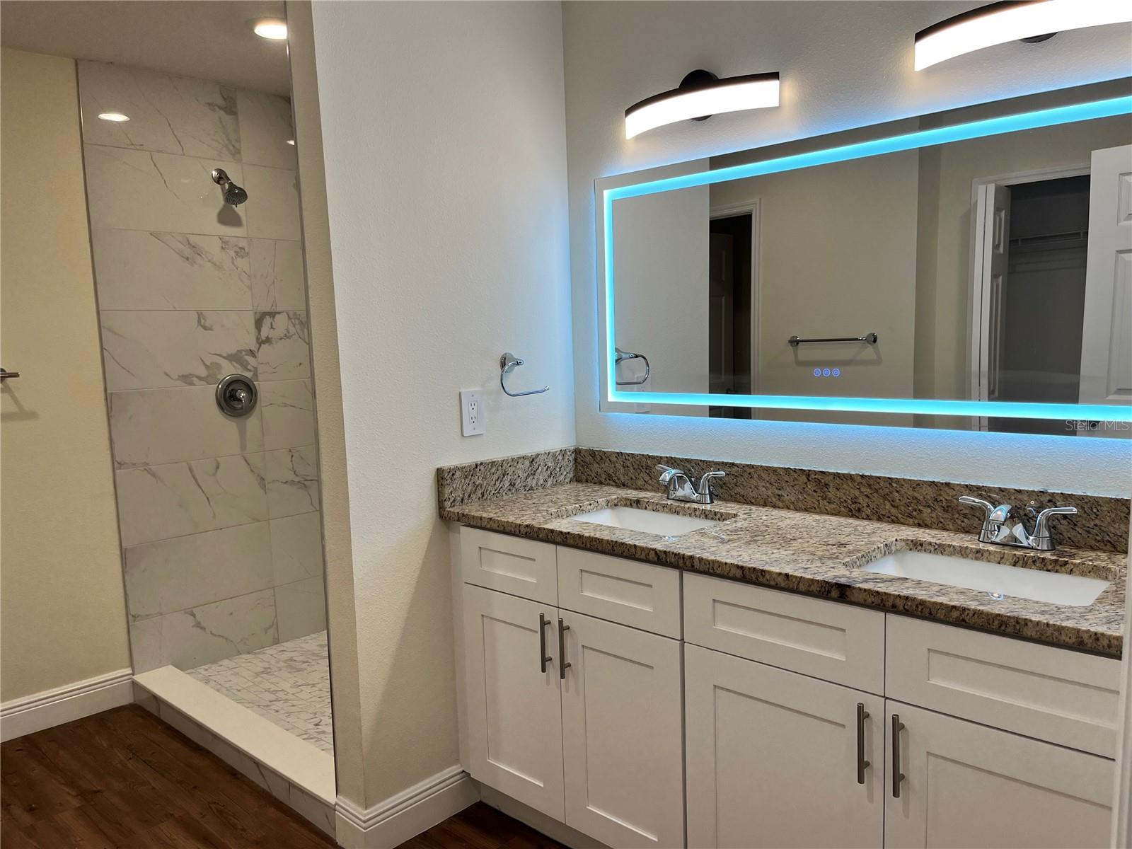 SUN N LAKE - Residential