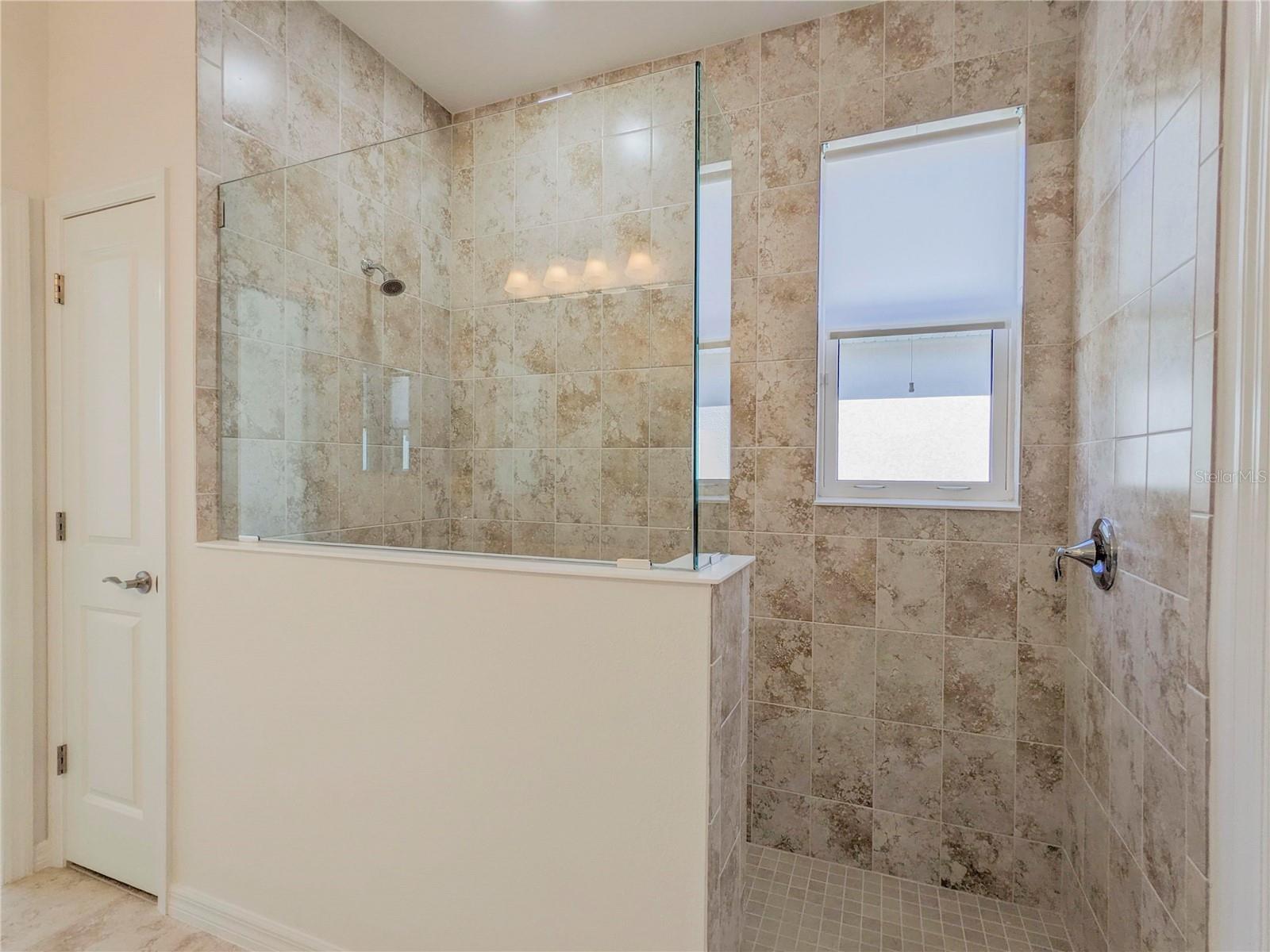 LAKEHOUSE COVE AT WATERSIDE - Residential Lease