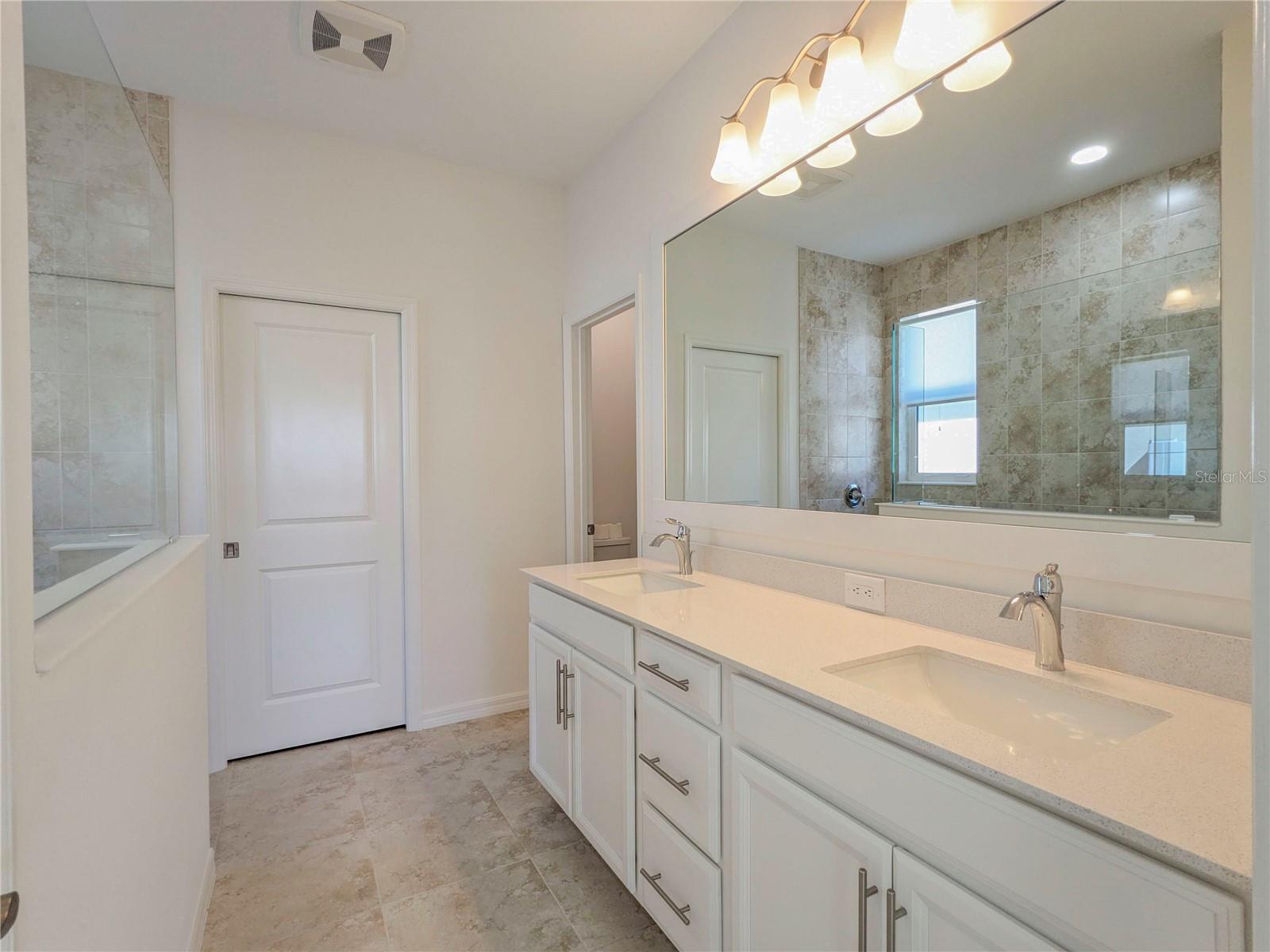 LAKEHOUSE COVE AT WATERSIDE - Residential Lease