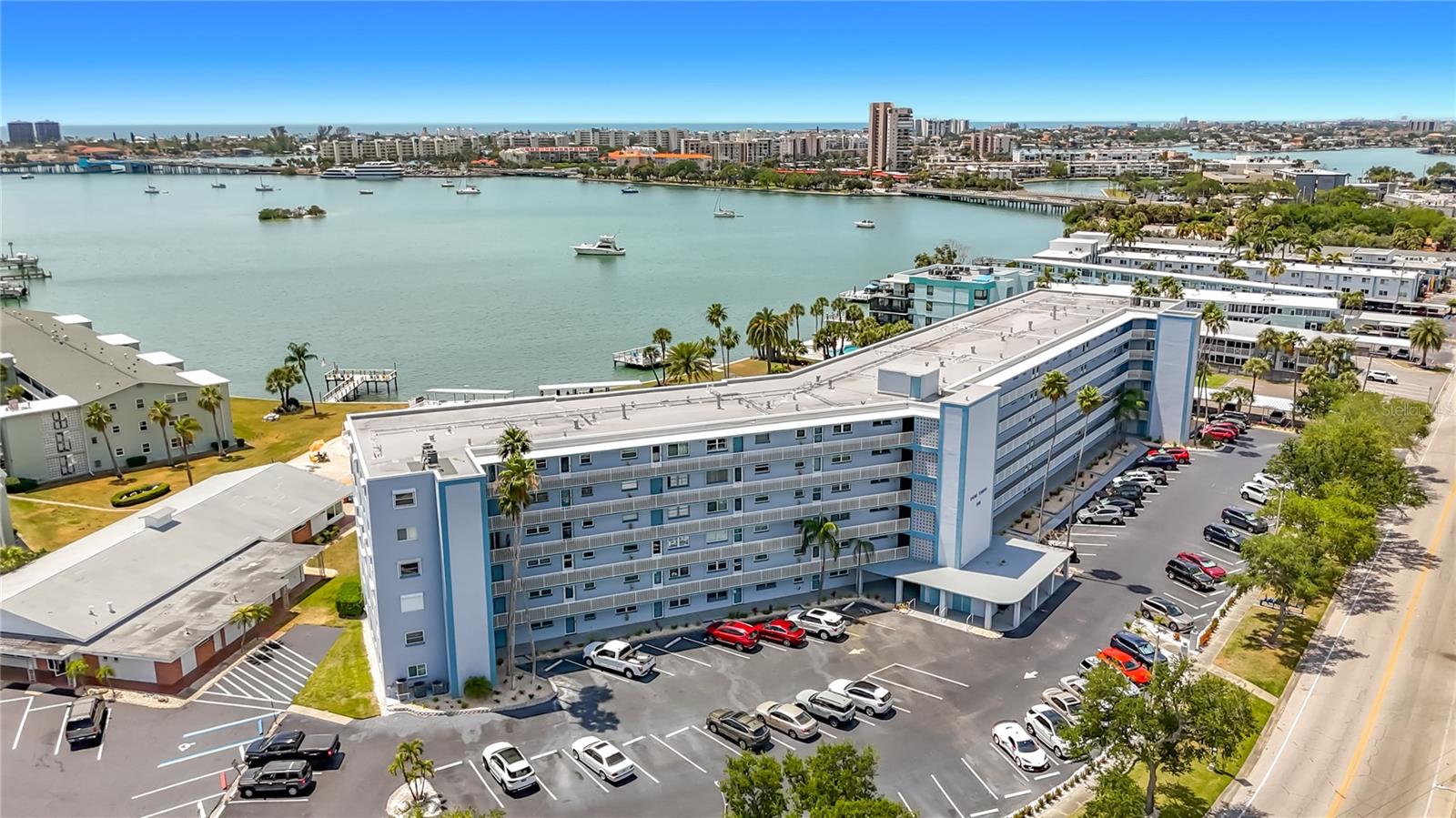 SHORE TOWERS BLDG - Residential