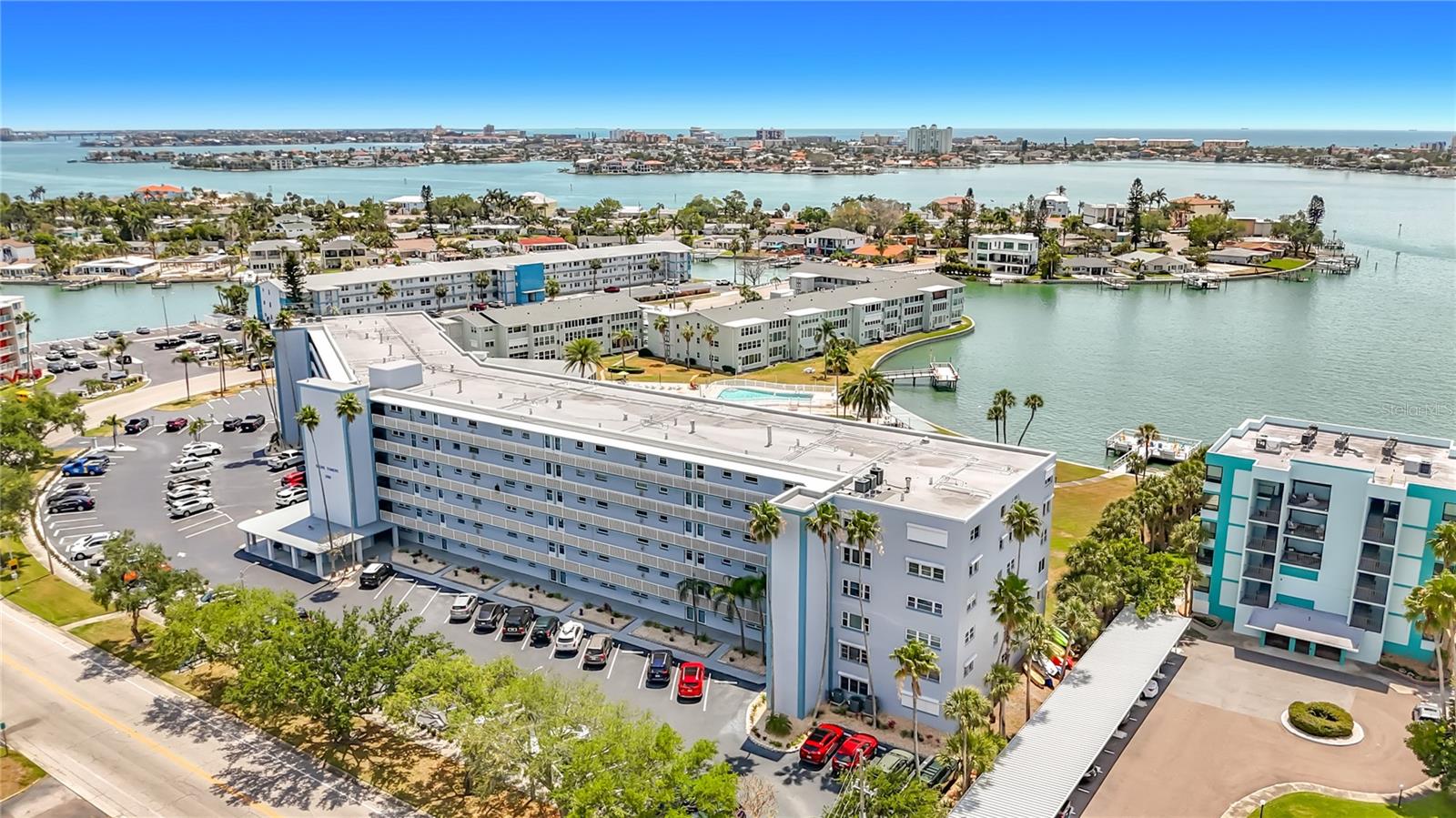 SHORE TOWERS BLDG - Residential