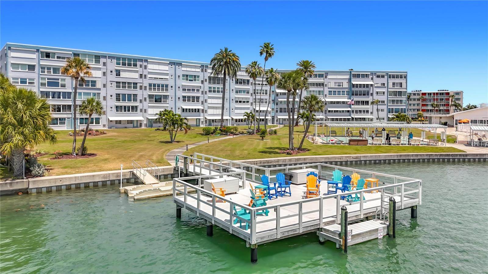 SHORE TOWERS BLDG - Residential