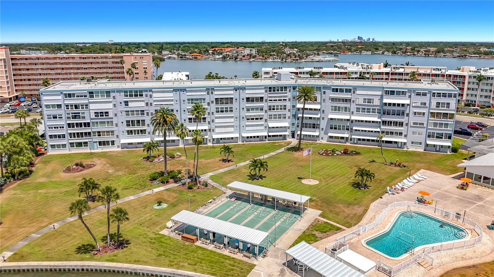 SHORE TOWERS BLDG - Residential