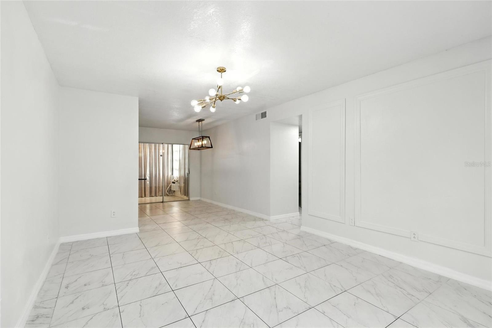 4507 9TH STREET W J11