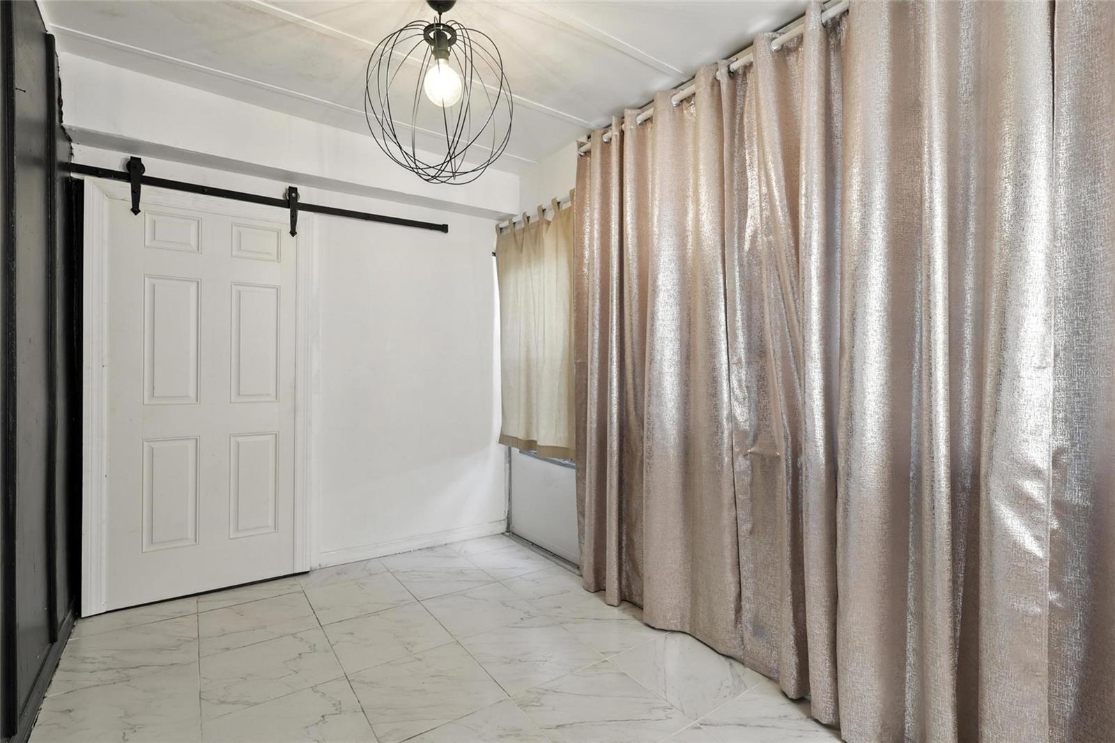 CENTRAL CORTEZ PLAZA - Residential