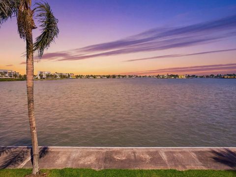 Property photo of 7920 Sun Island Drive S 202, South Pasadena, FL 33707