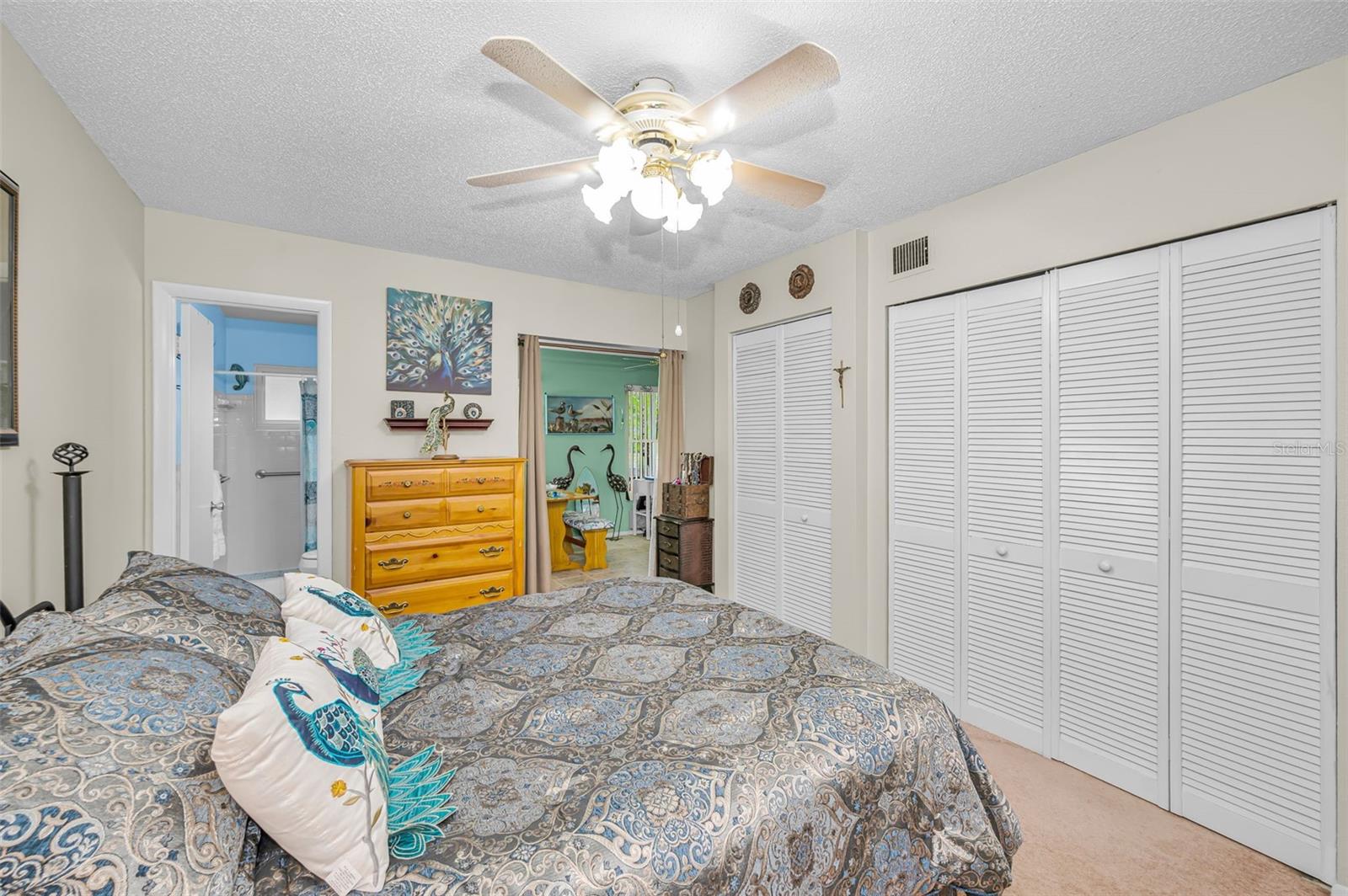 ON TOP OF THE WORLD - Residential