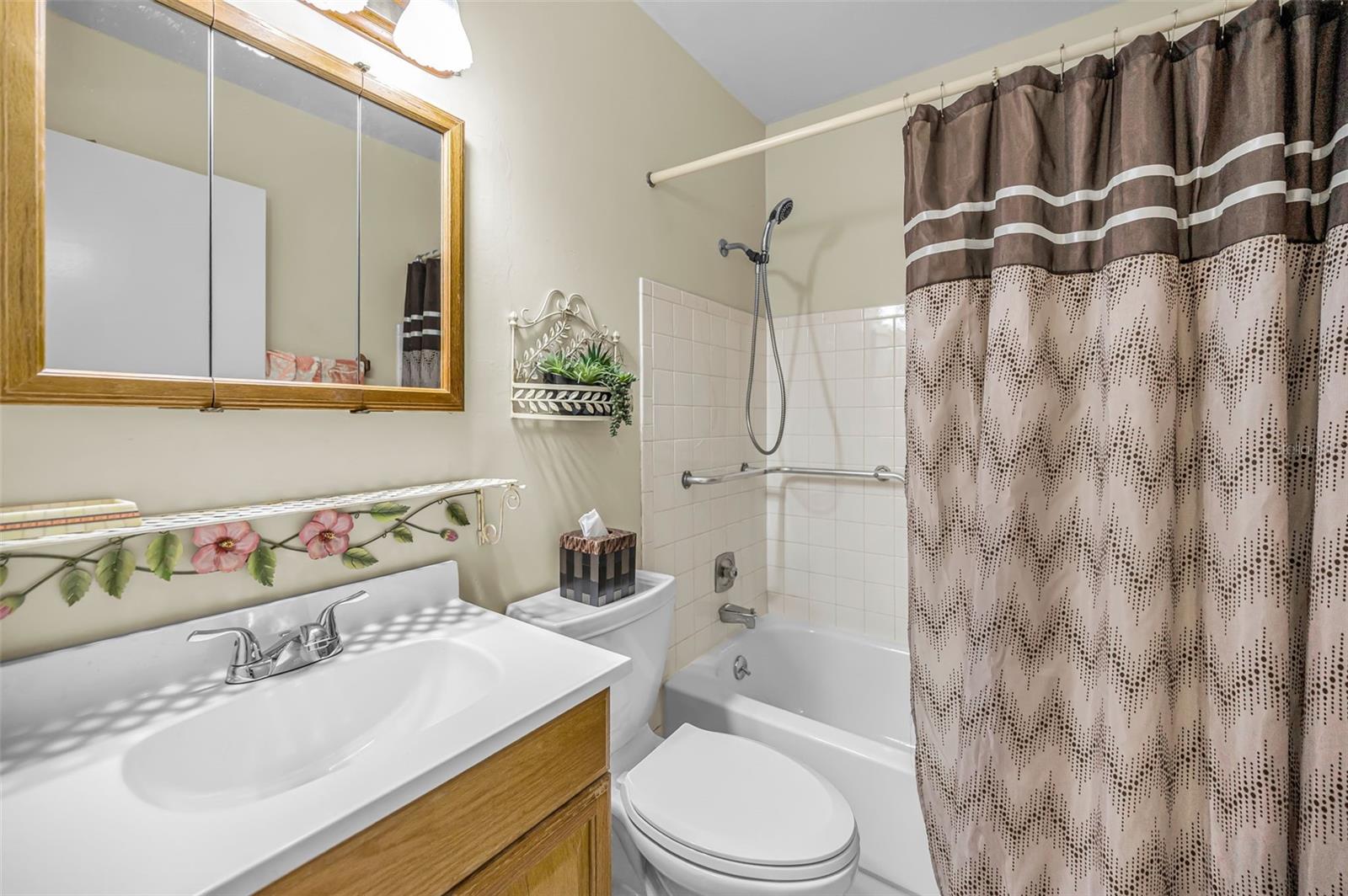 ON TOP OF THE WORLD - Residential