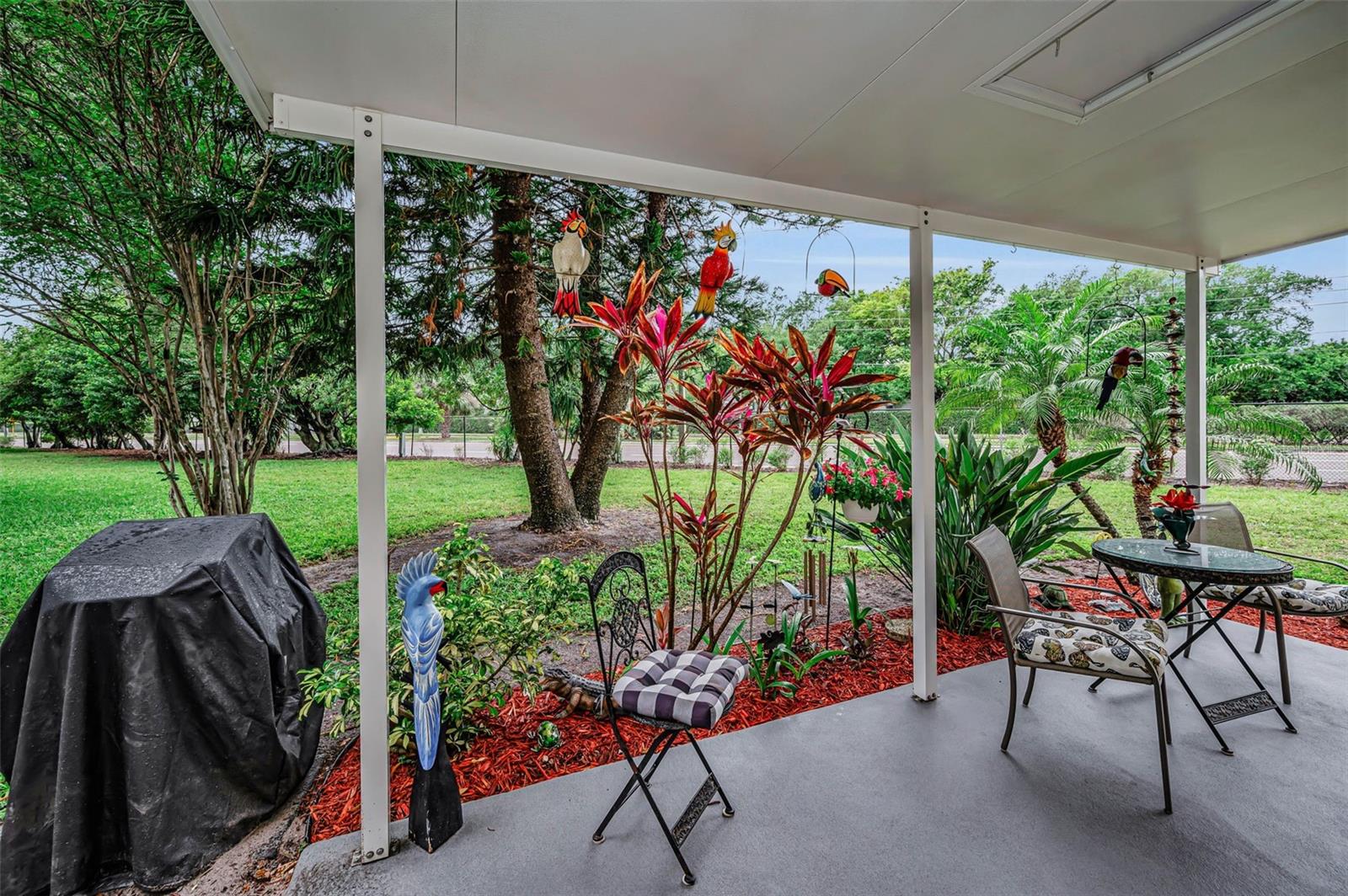 ON TOP OF THE WORLD - Residential