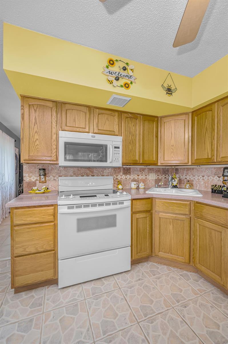 ON TOP OF THE WORLD - Residential