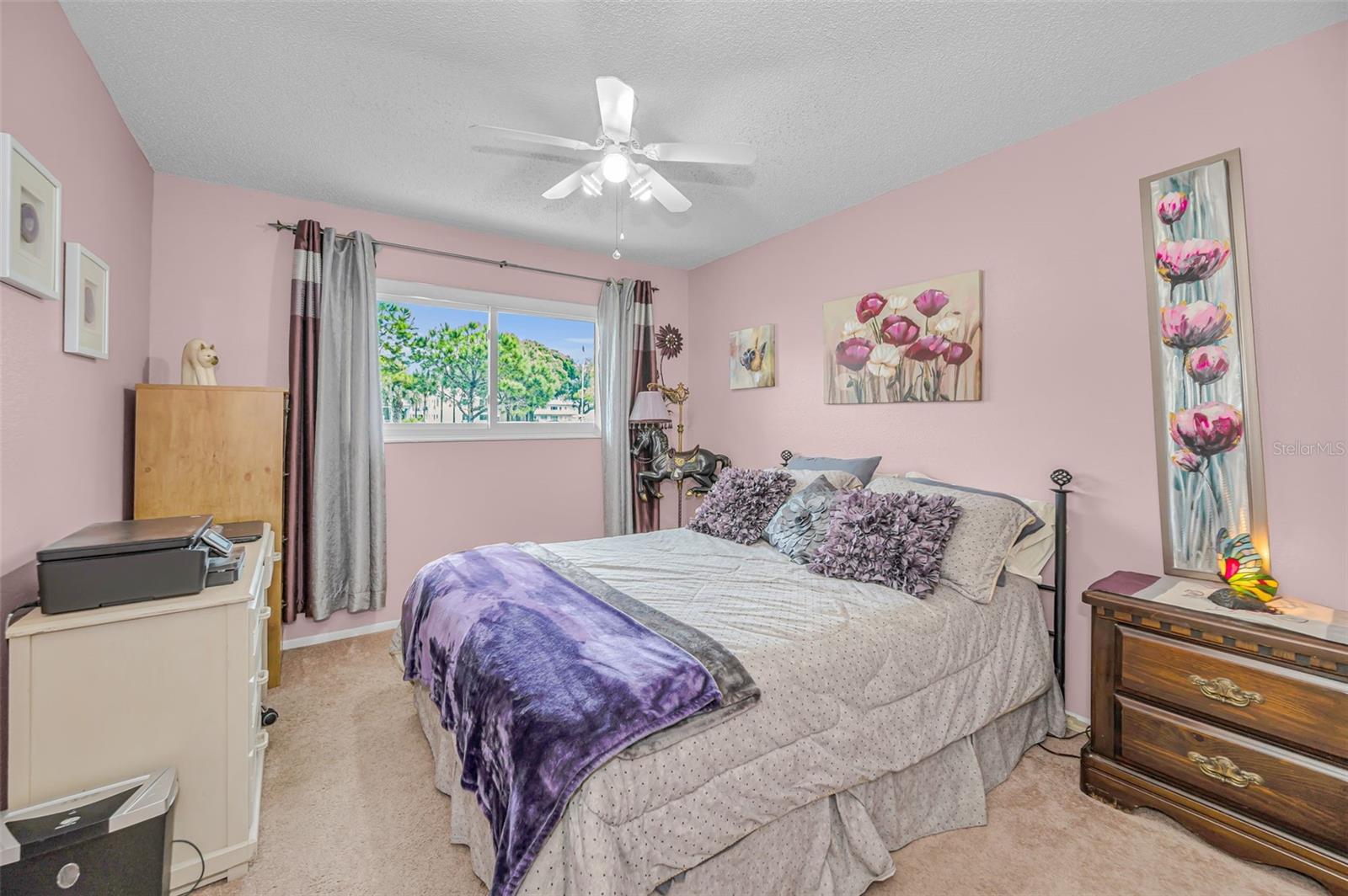 ON TOP OF THE WORLD - Residential