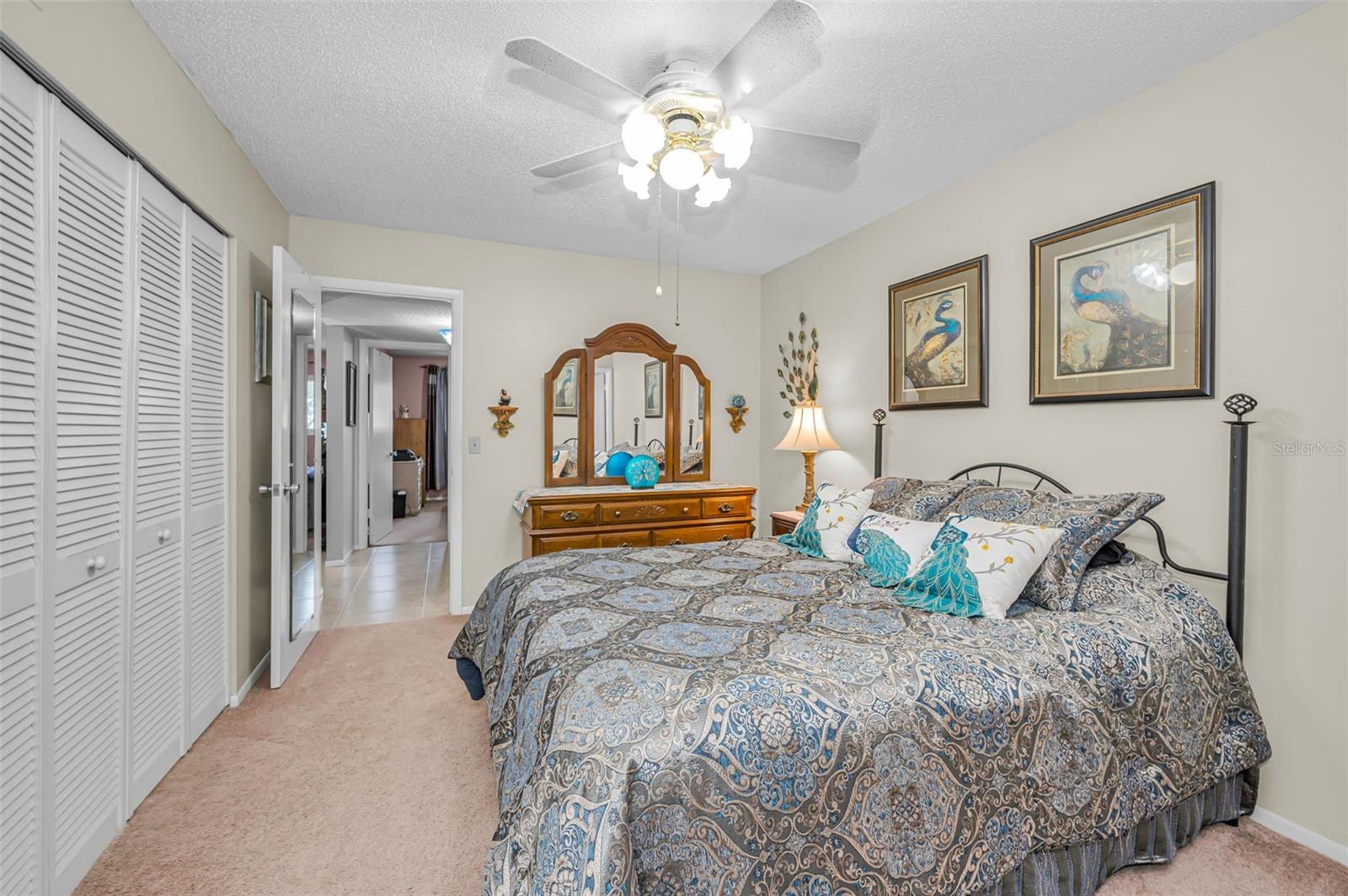 ON TOP OF THE WORLD - Residential