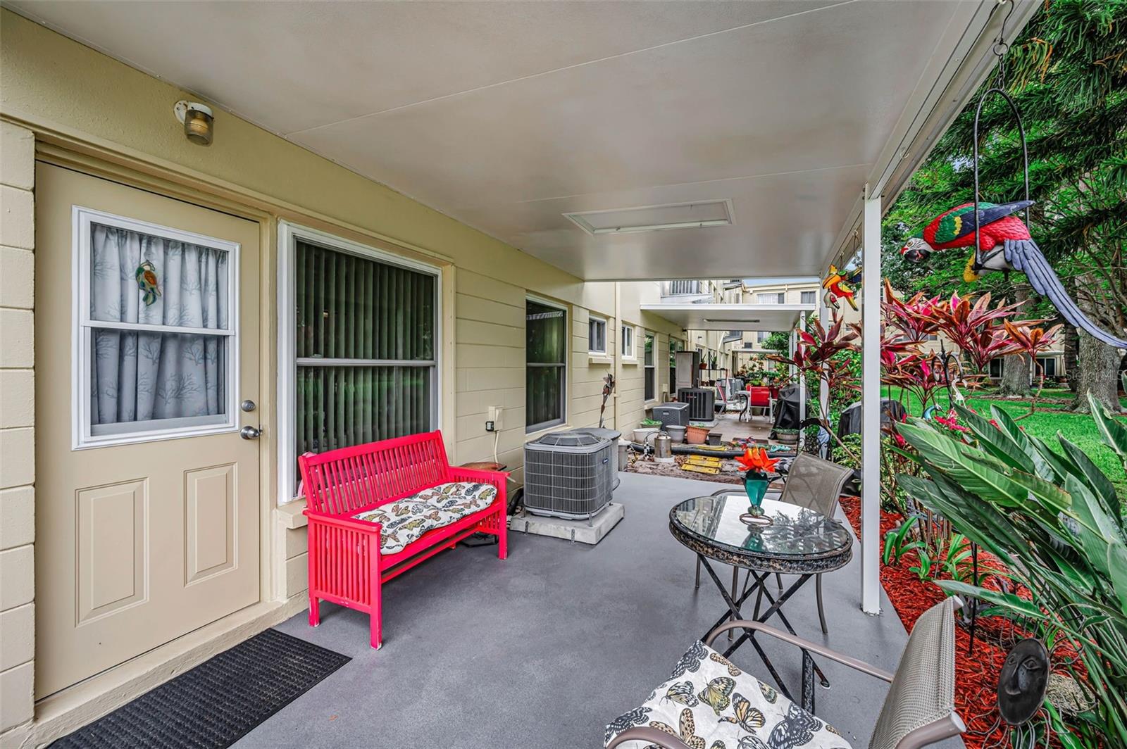 ON TOP OF THE WORLD - Residential