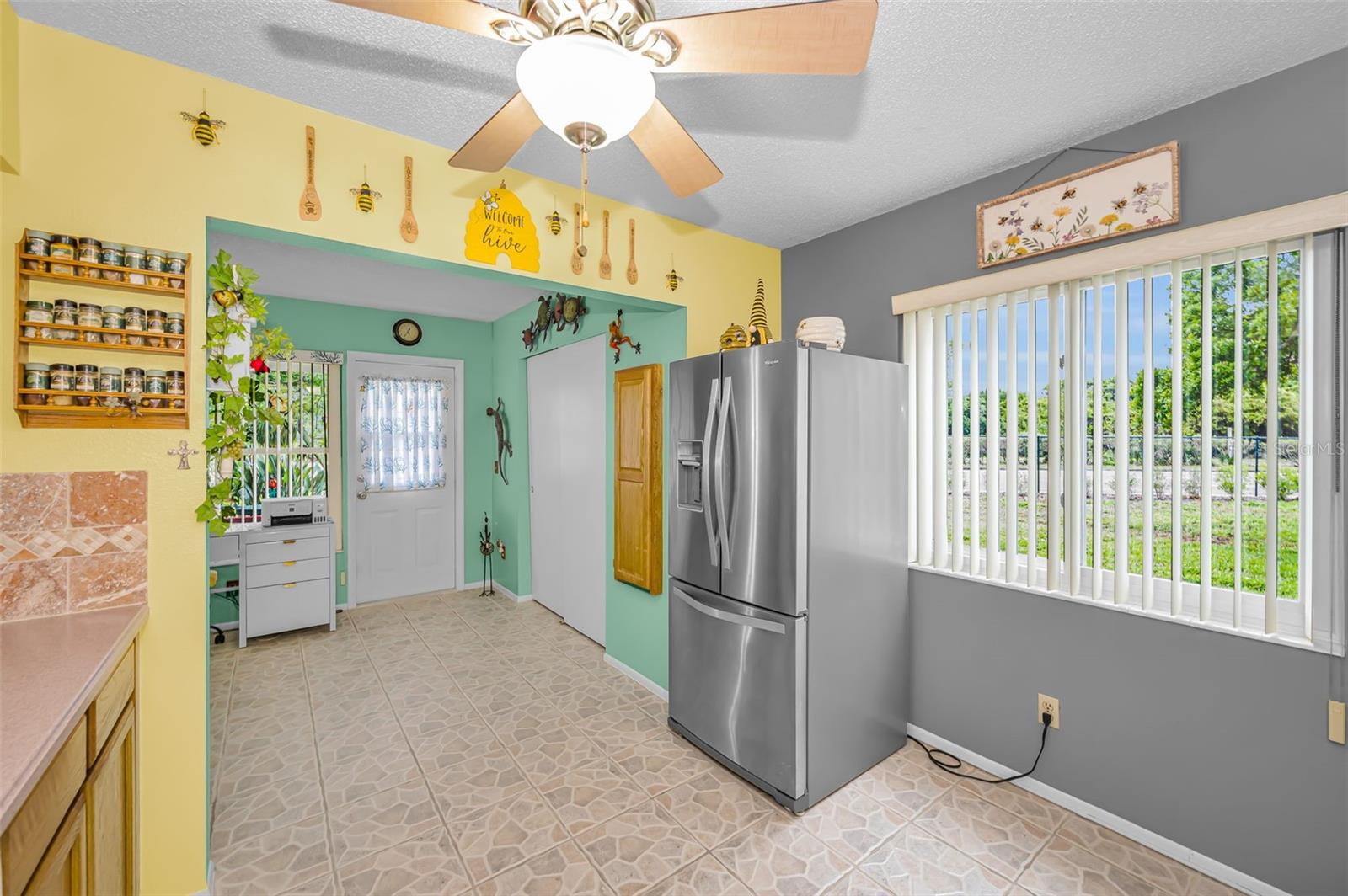 ON TOP OF THE WORLD - Residential