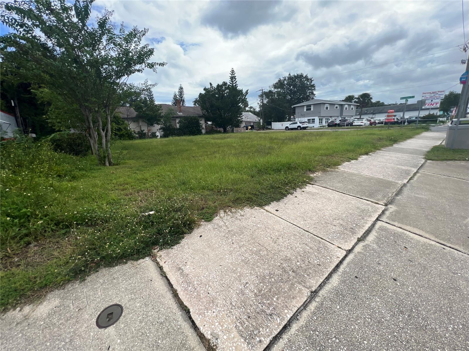 HIGHLAND PARK KINGSTON - Land