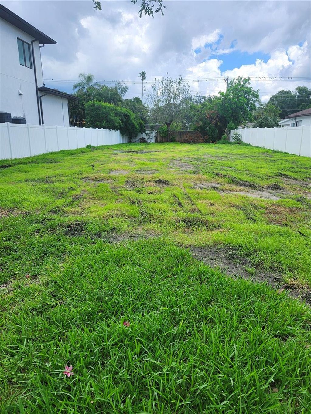 Photo of 507 Danube Avenue, Tampa, FL 33606 (MLS # TB8401015)