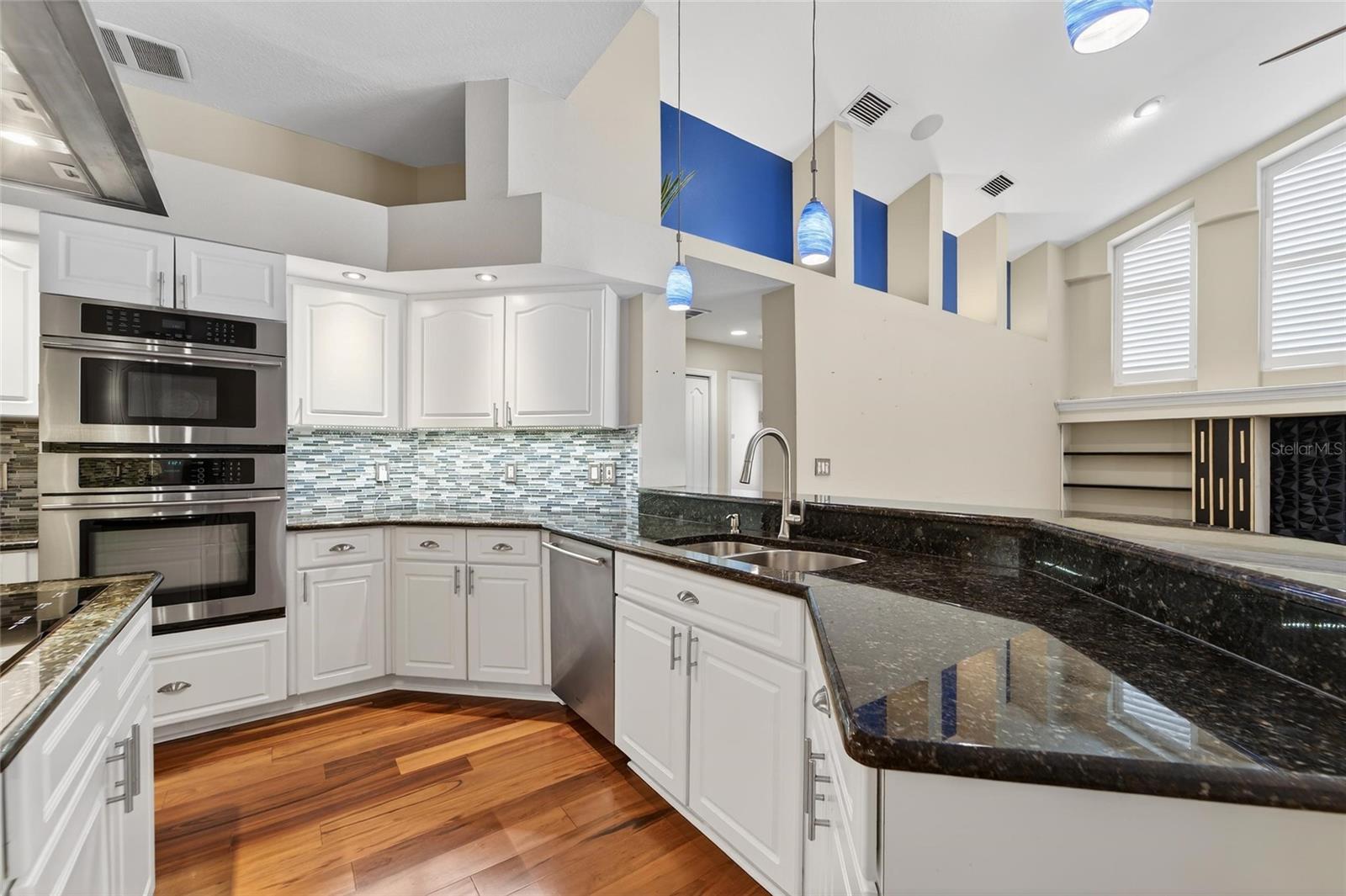 CANTERBURY OAKS - Residential