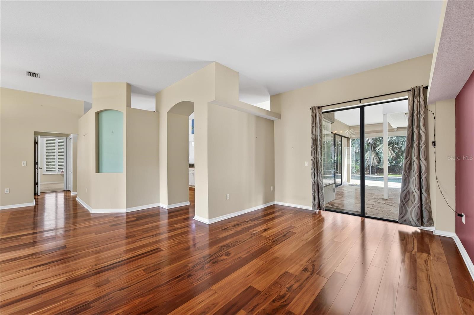 CANTERBURY OAKS - Residential