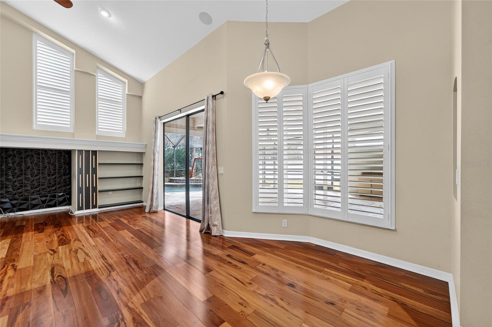 CANTERBURY OAKS - Residential