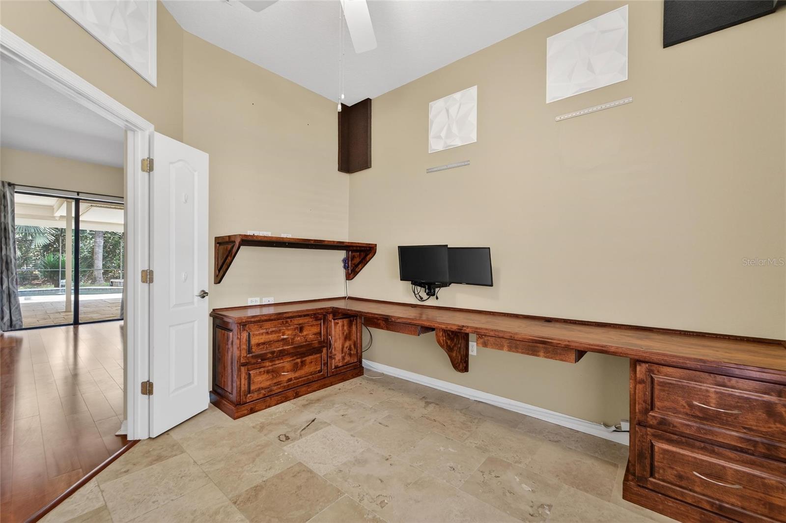 CANTERBURY OAKS - Residential