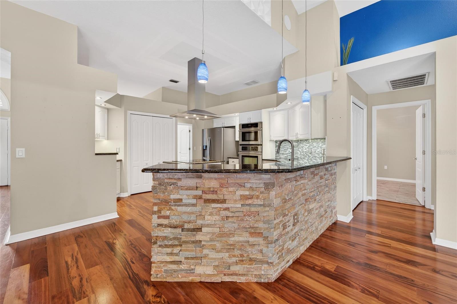 CANTERBURY OAKS - Residential