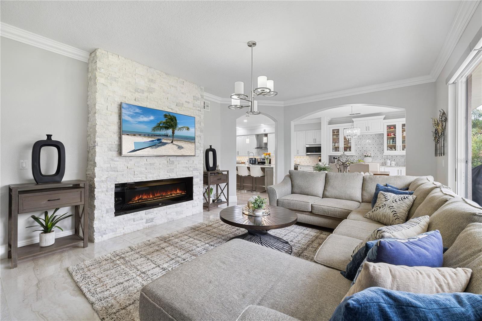 WINTERMERE POINTE - Residential