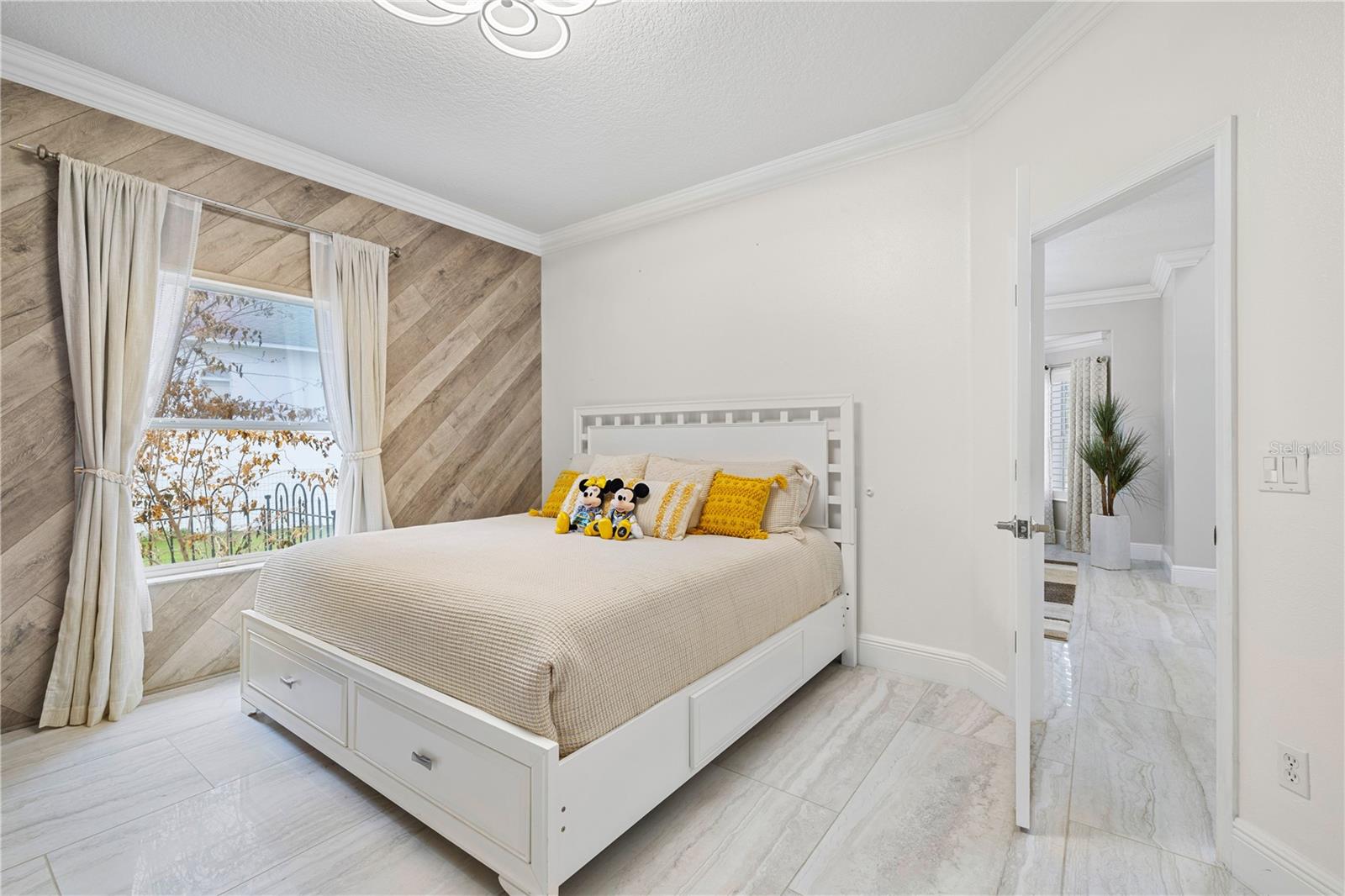 WINTERMERE POINTE - Residential