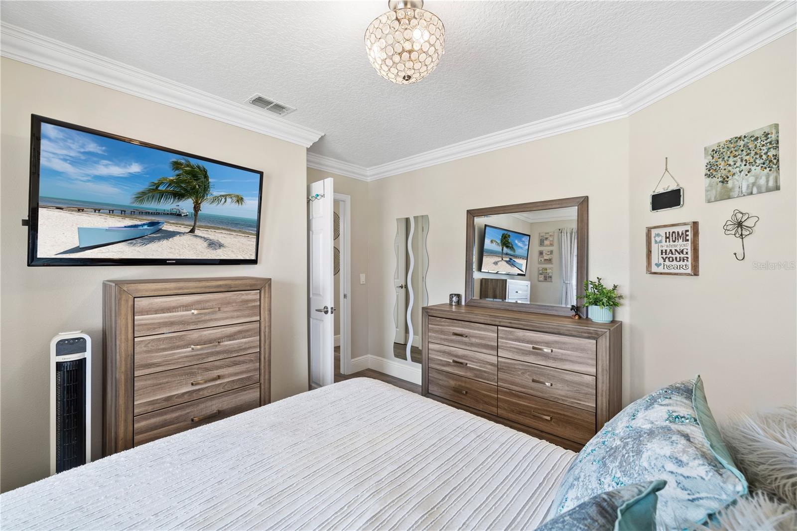 WINTERMERE POINTE - Residential