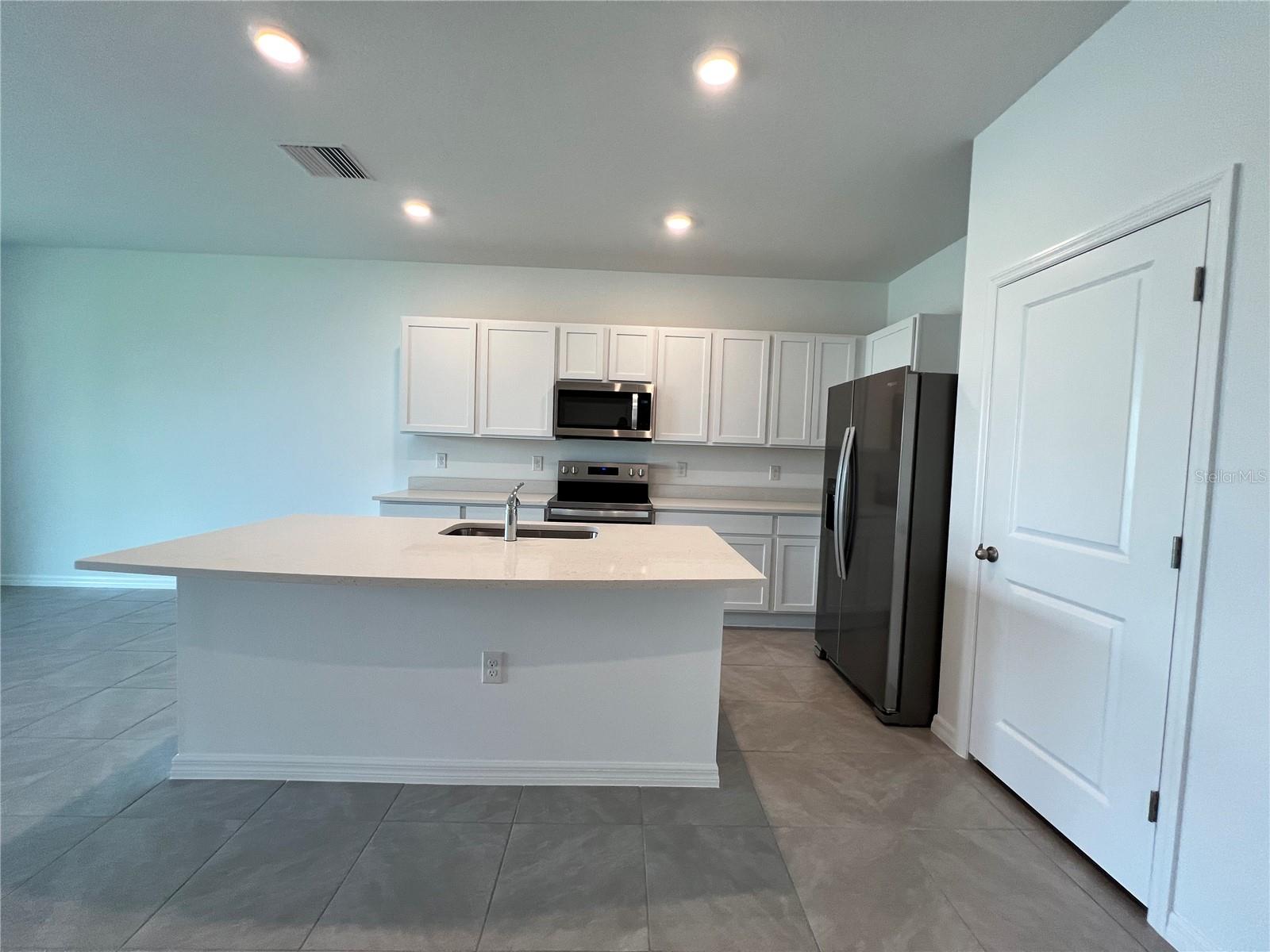 MANGROVE POINT PH 1 - Residential Lease