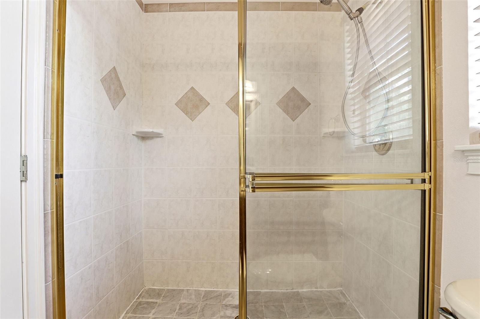 MAP/LK HELEN - Residential