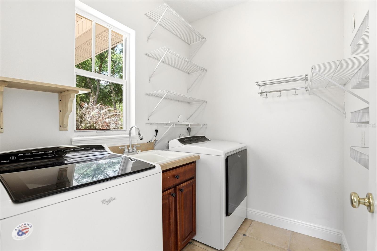 MAP/LK HELEN - Residential