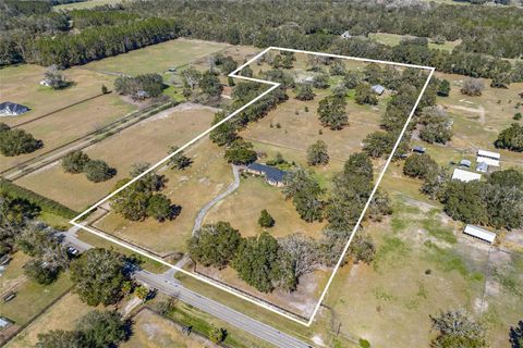 Photo of 24414 NW 94th Avenue, Alachua, FL 32615 (MLS # GC533965)