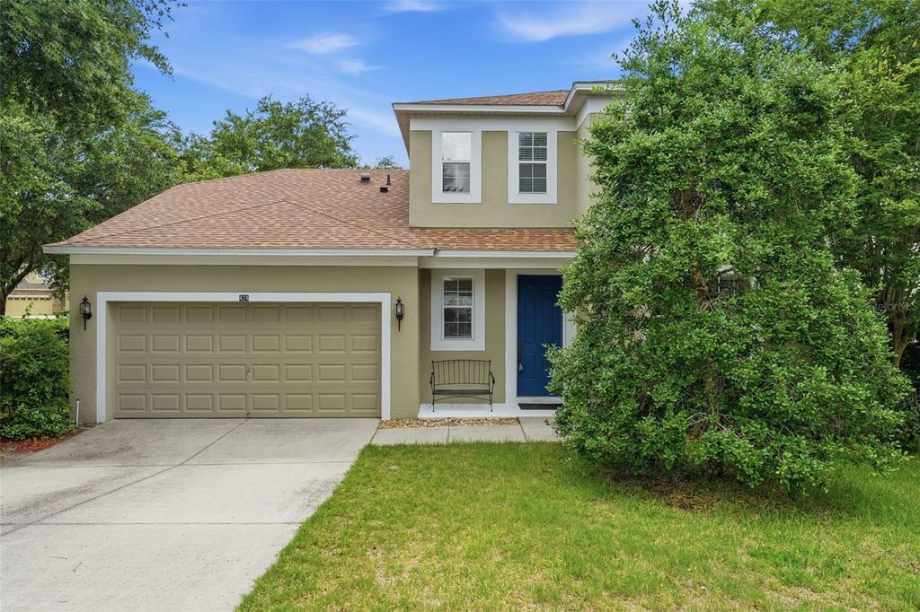 Photo of 424 Misty Oaks Lane, Eustis, FL 32736 (MLS # G5113020)
