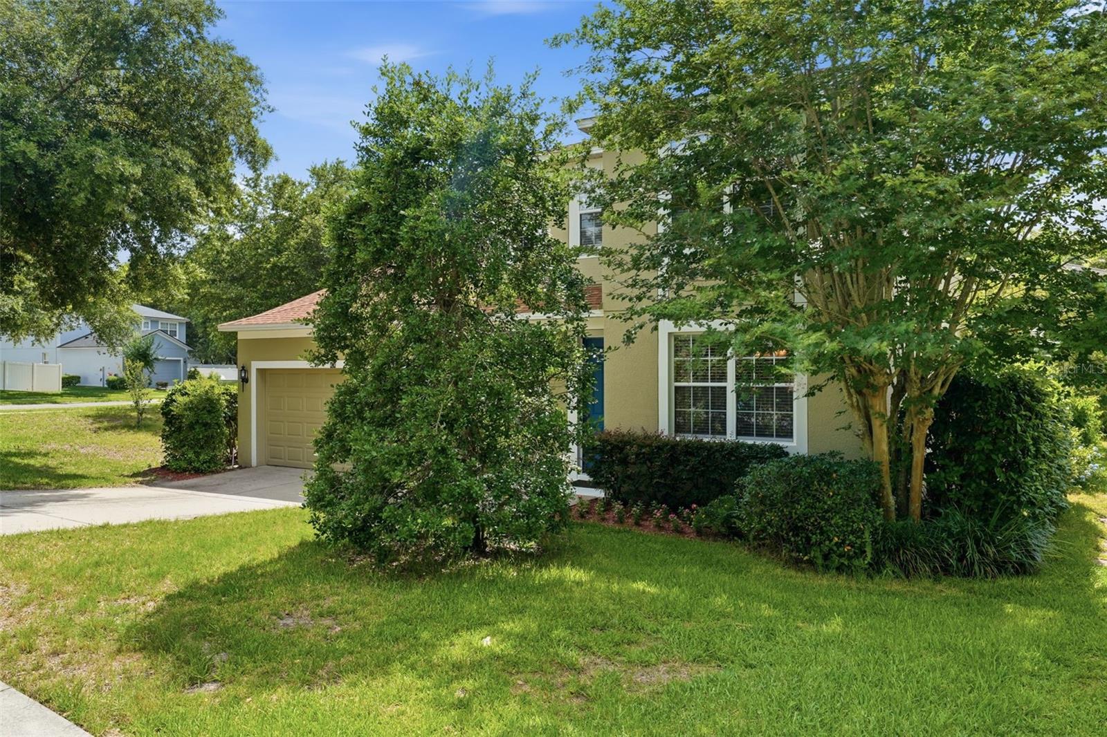 424 MISTY OAKS LANE