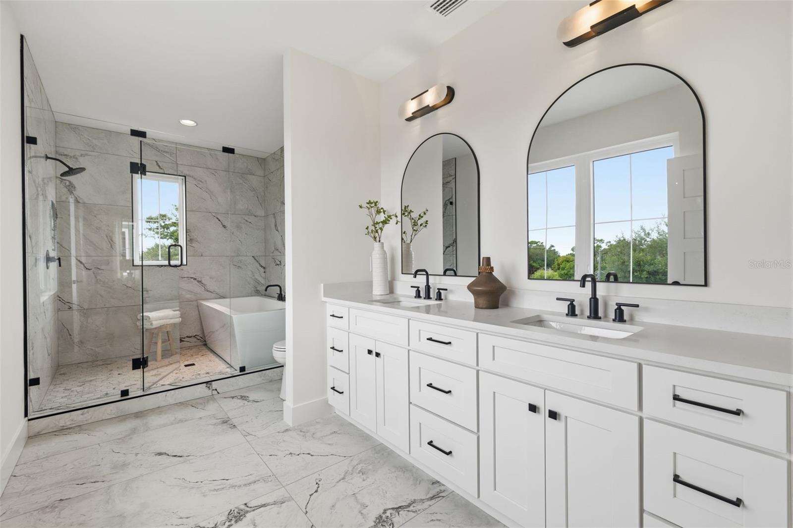 ALBANY WALK TOWNHOMES - Residential