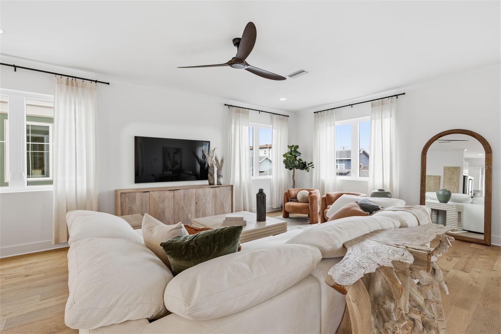 ALBANY WALK TOWNHOMES - Residential