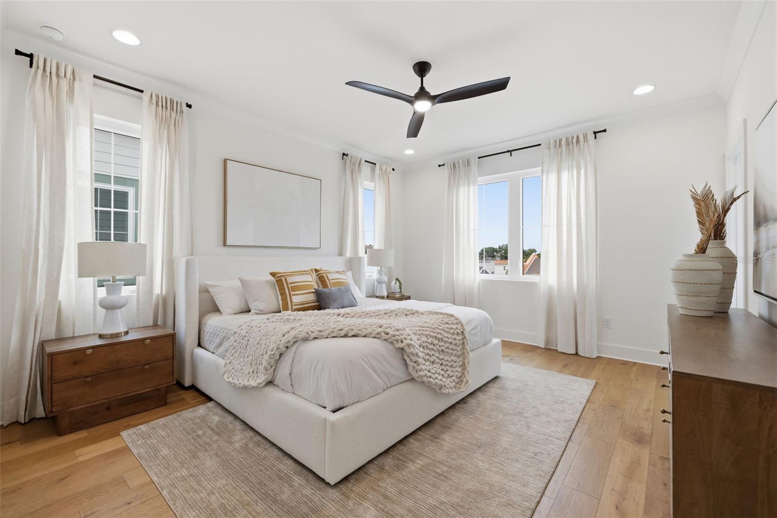 ALBANY WALK TOWNHOMES - Residential