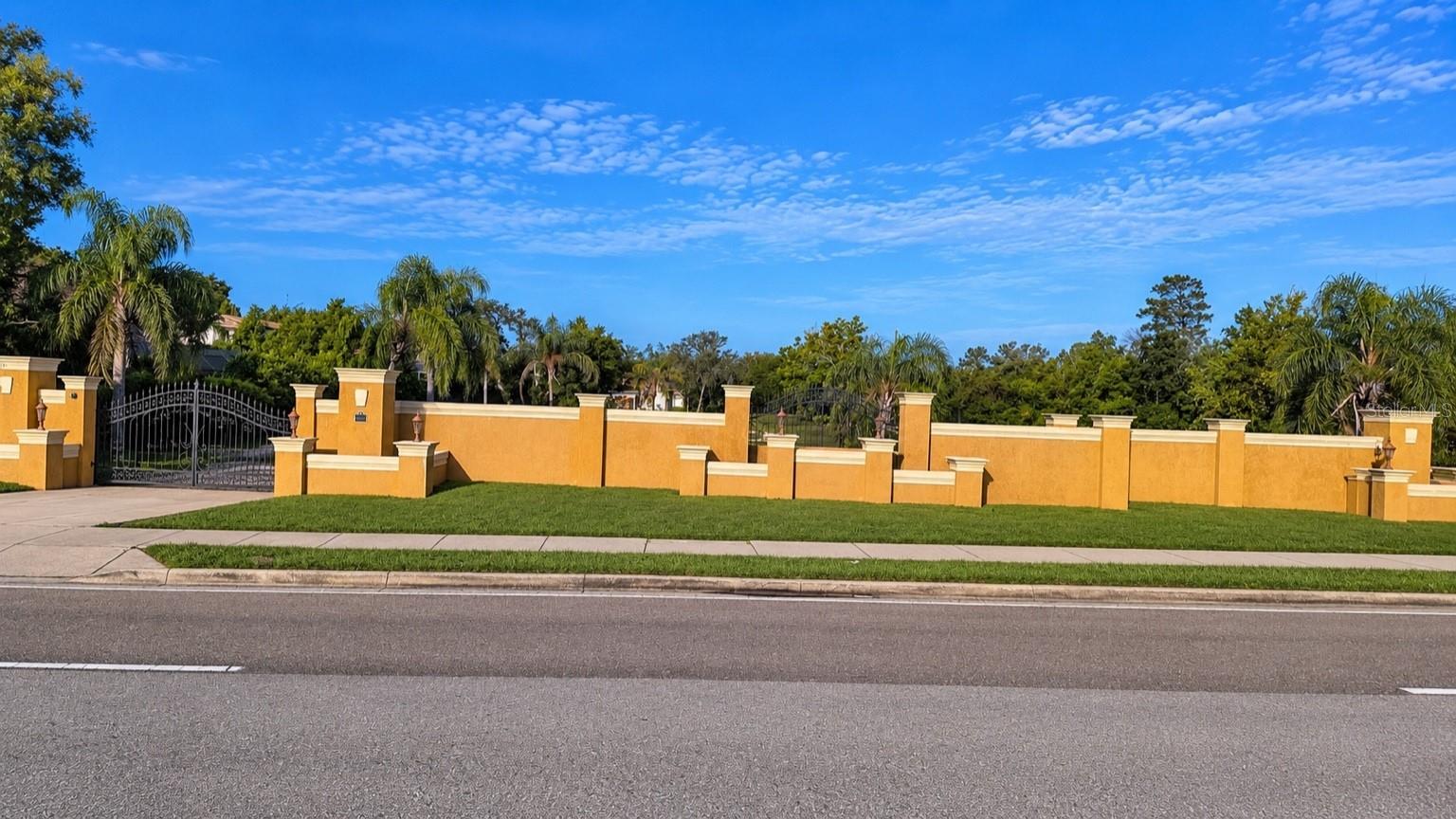 Casas a venda 3 - Jen Dantas 4200 & 4210 S HIAWASSEE ROAD