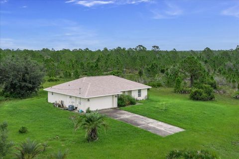 Photo of 30 Milky Way, Venice, FL 33960 (MLS # L4955988)